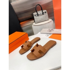 Hermes Slippers